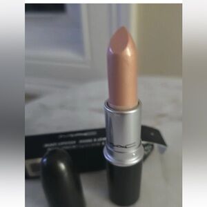 MAC lipstick 1N glaze
